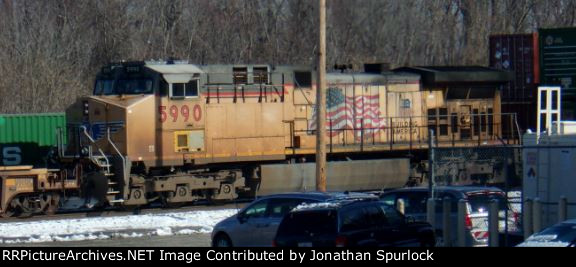 UP 5990, conductor's side view